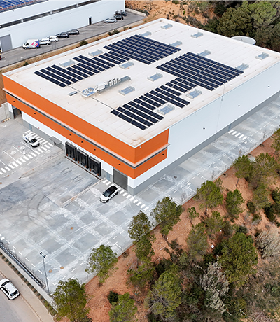 Una nave logística con consumo energético casi nulo